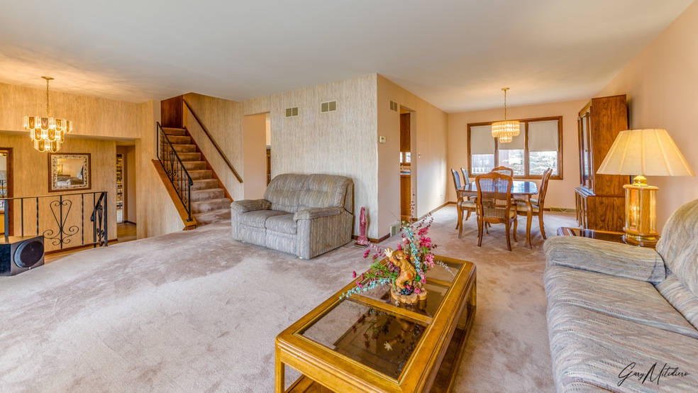 17807 Maple St, Lansing, IL 60438 - photo 1