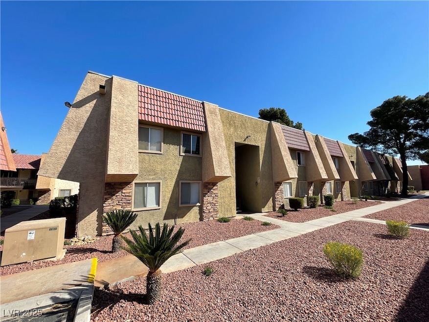 For Rent $1,350/month