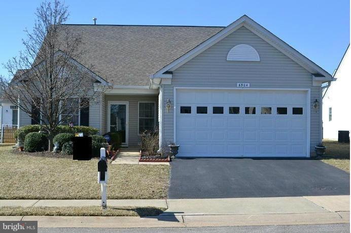 6904 Winthrop Ct, Fredericksburg, VA 22407 - photo 1