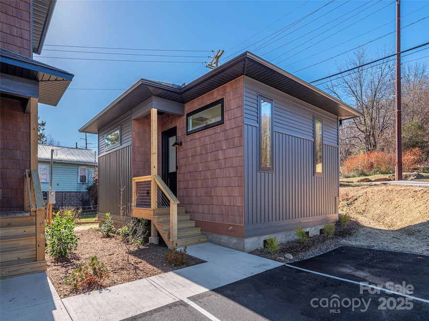 8 Leap Frog Park, Waynesville, NC 28786 - photo 1