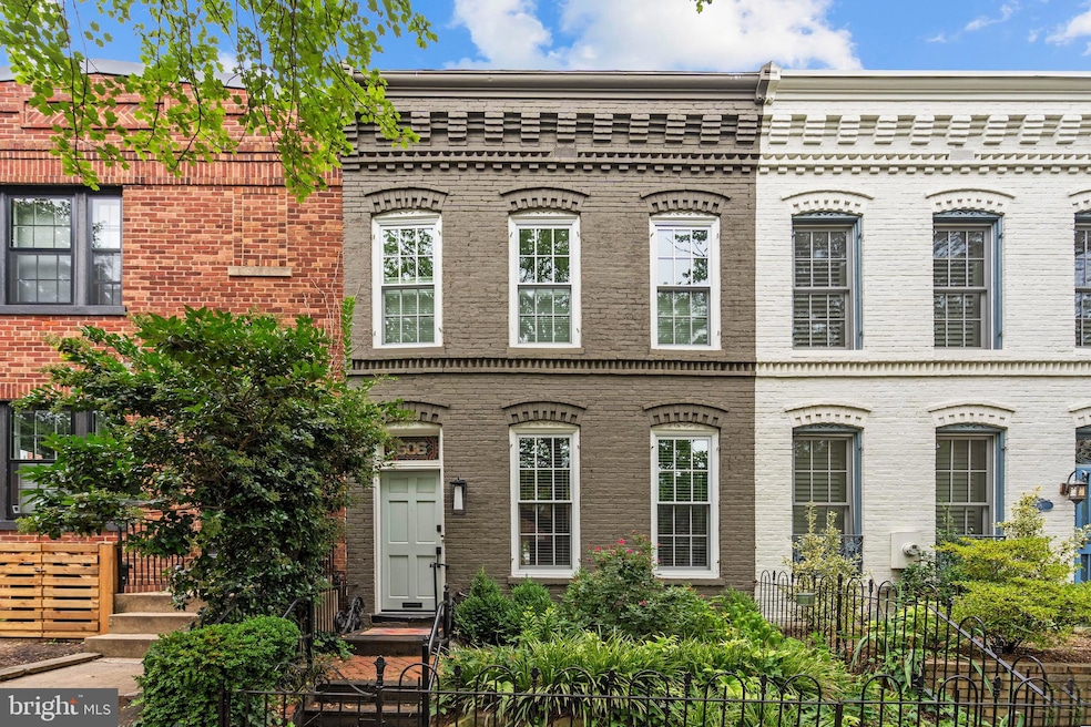 Under Contract $1,398,900