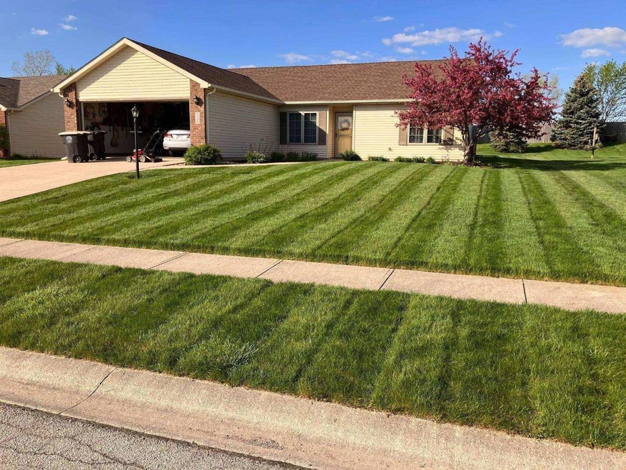 7526 Maeve Dr, Fort Wayne, IN 46835 - photo 1