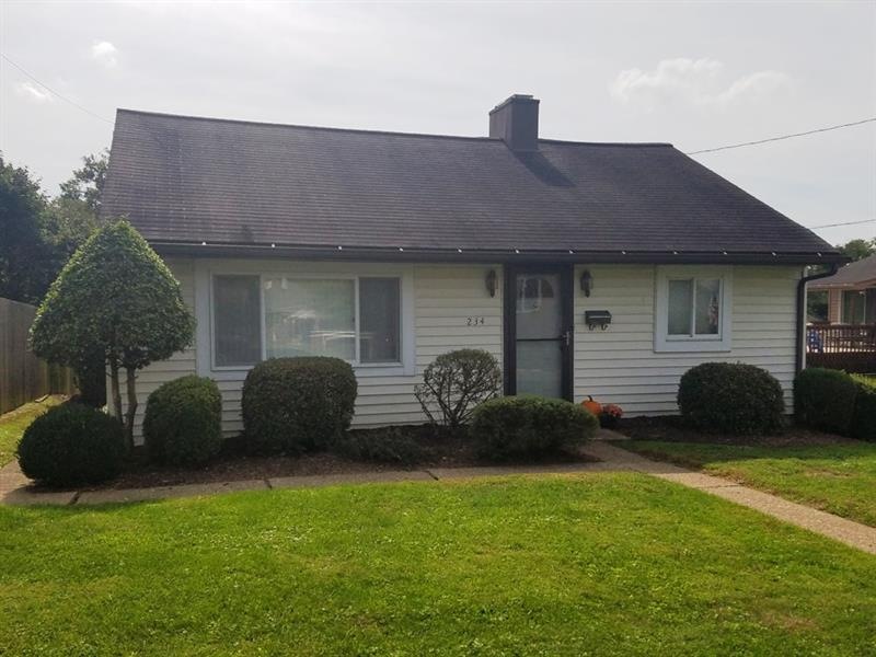 Welcome to 234 Walnut St in the heart of Zelienopl
