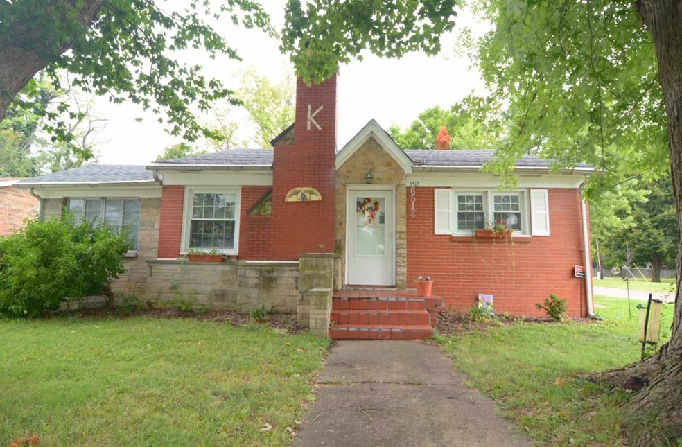 Welcome to 6512 E Oak Street!