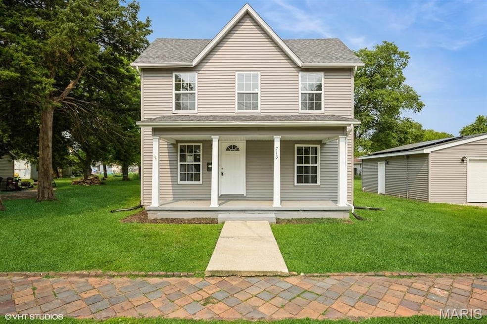 713 S Jackson St, Litchfield, IL 62056 - photo 1