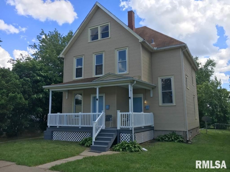 1009 W 14th St, Davenport, IA 52804 - photo 1