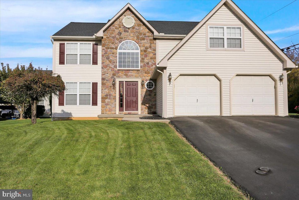 1001 Rosebud St, Reading, PA 19605 - photo 1