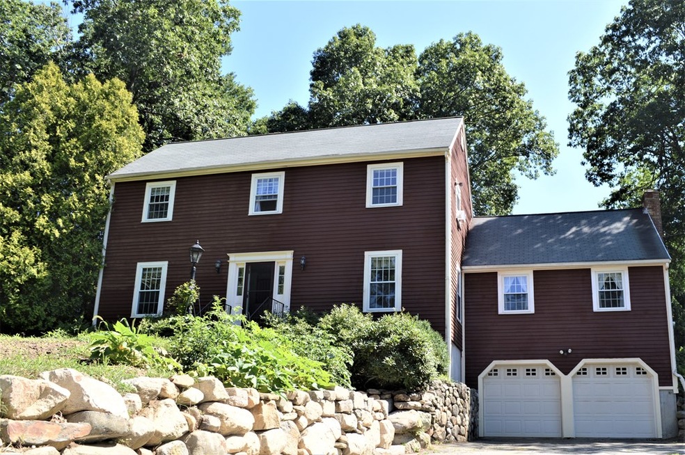 258 Chestnut St, Hudson, MA 01749 - photo 1