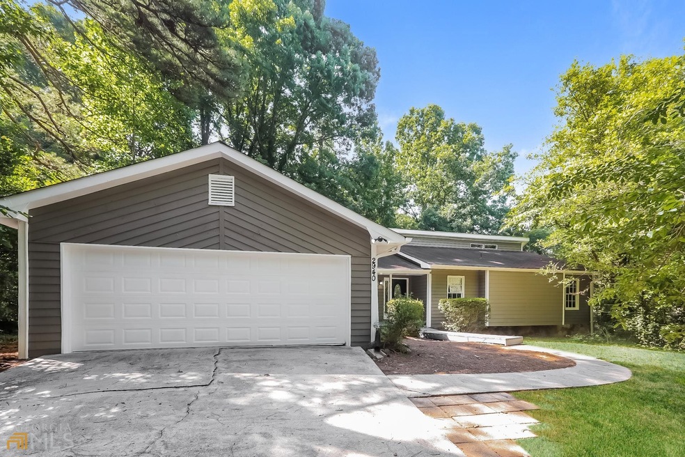2940 Marsh Ln, Stone Mountain, GA 30087 - photo 1