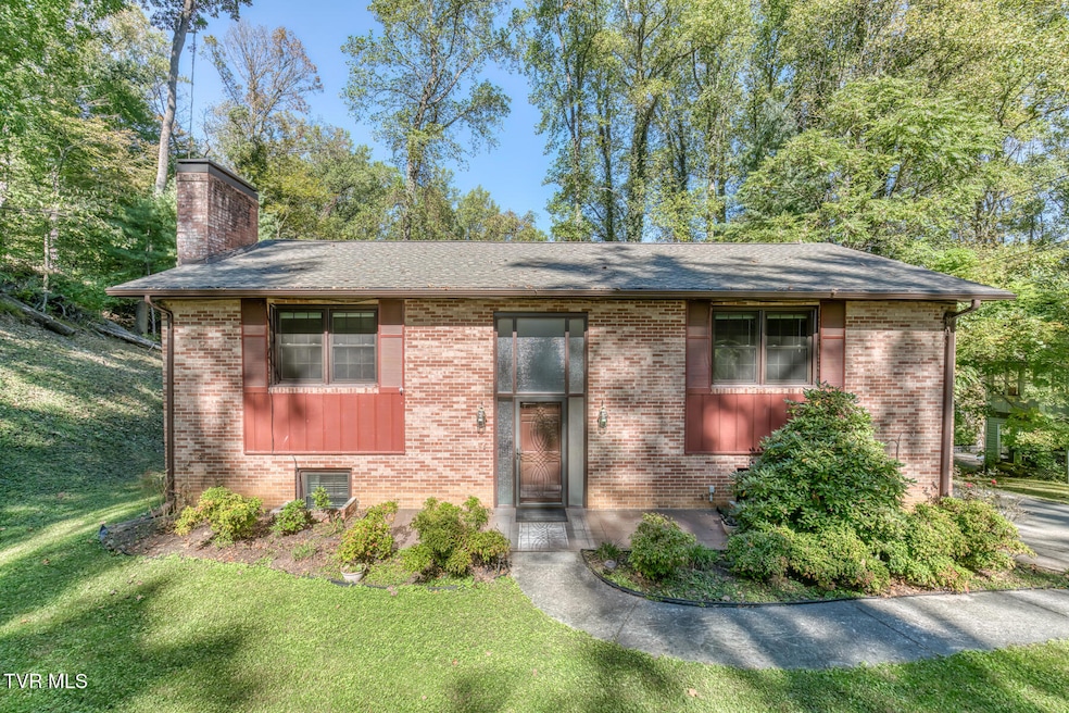 For Sale $385,000 • Co-Listing Agent