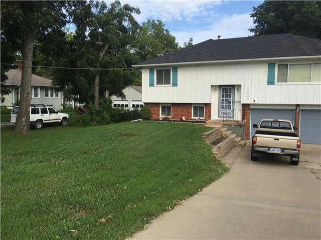 5339 Mastin St, Shawnee, KS 66203 - photo 1