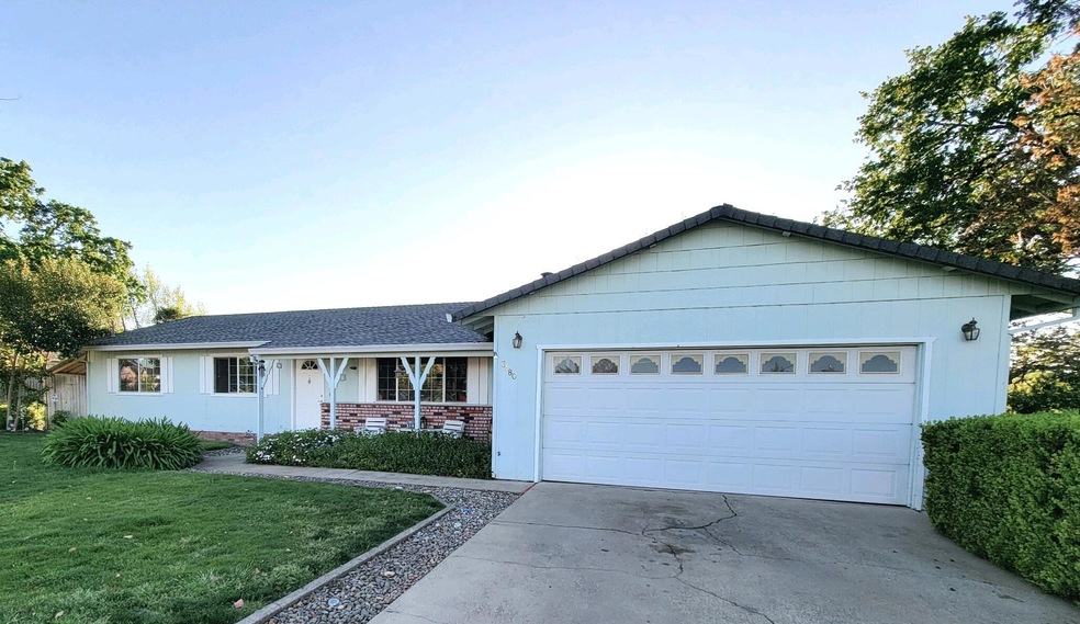 3480 Hillcrest St, Redding, CA 96001 - photo 1