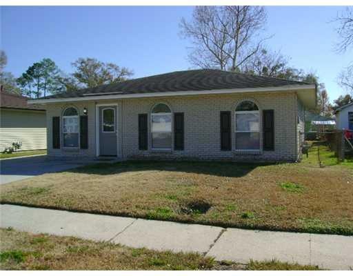 2741 Isabelle Dr, Marrero, LA 70072 - photo 1