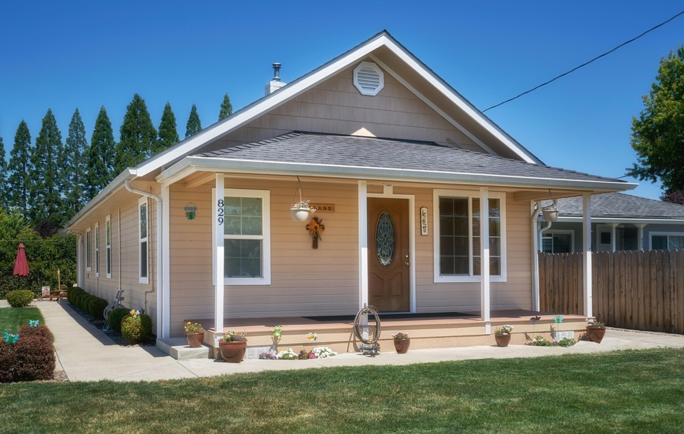 829 Hazel St_Central Point_01