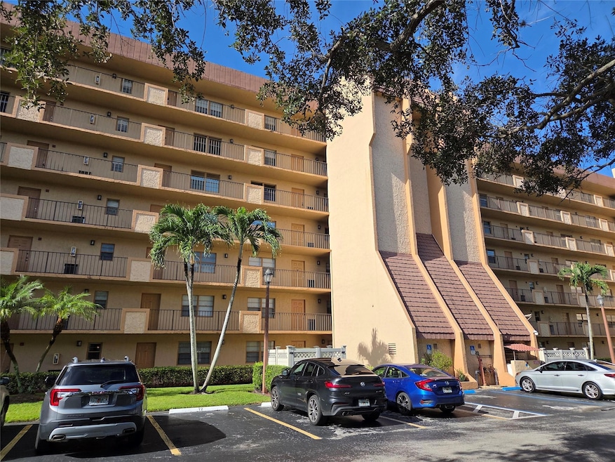 Rolling Hills Condominiums unit 507, Davie, FL 33328 - photo 1