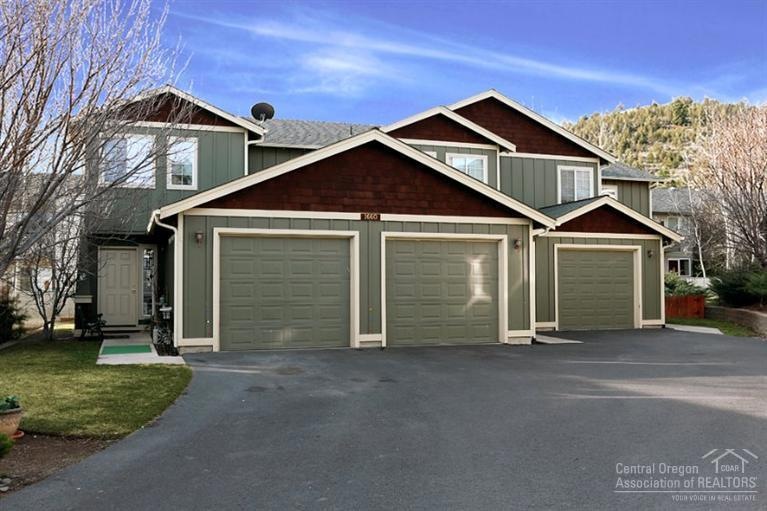 1660 NE Lotus Dr, Bend, OR 97701 - photo 1