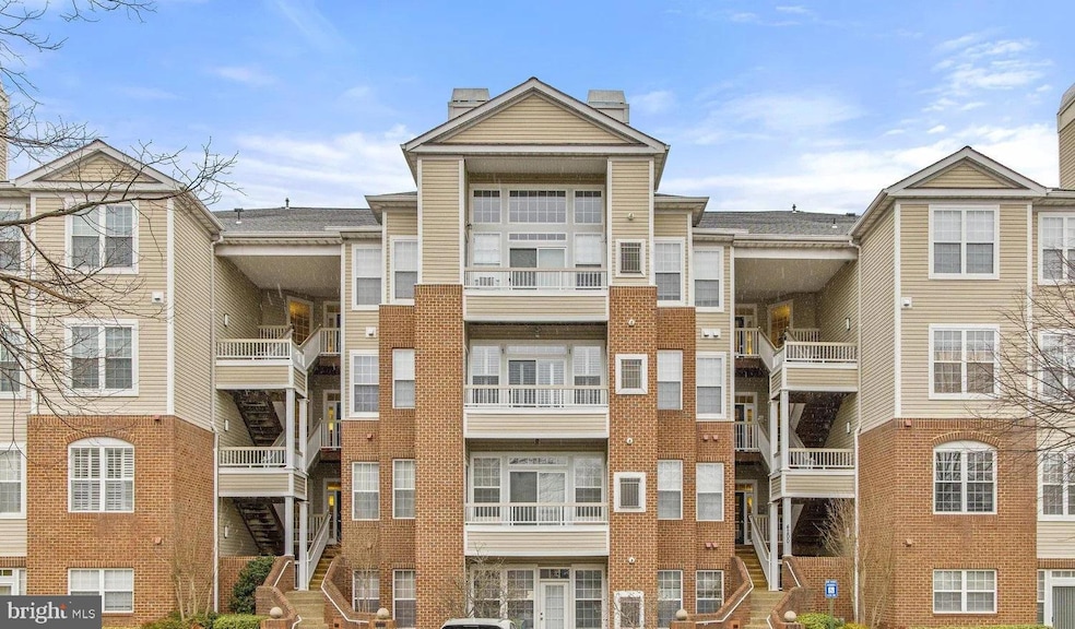 4200 Mozart Brigade Ln, Fairfax, VA 22033 - photo 1