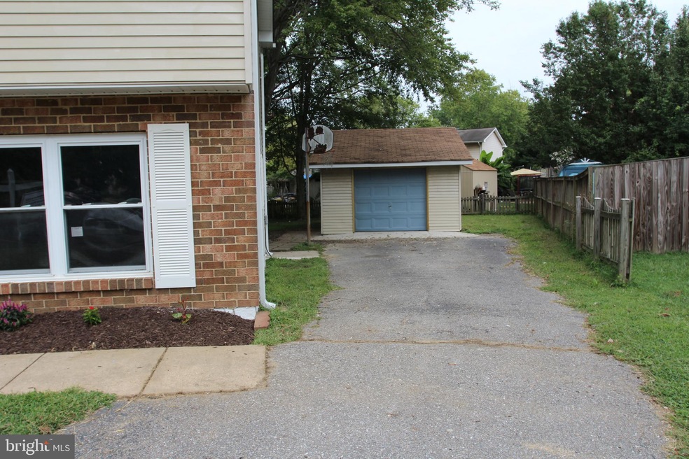 1600 Revell Downs Dr, Annapolis, MD 21409 - photo 1