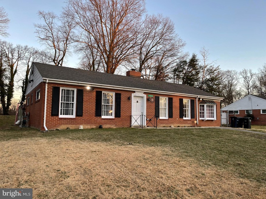 12904 Monroe Ave, Fort Washington, MD 20744 - photo 1