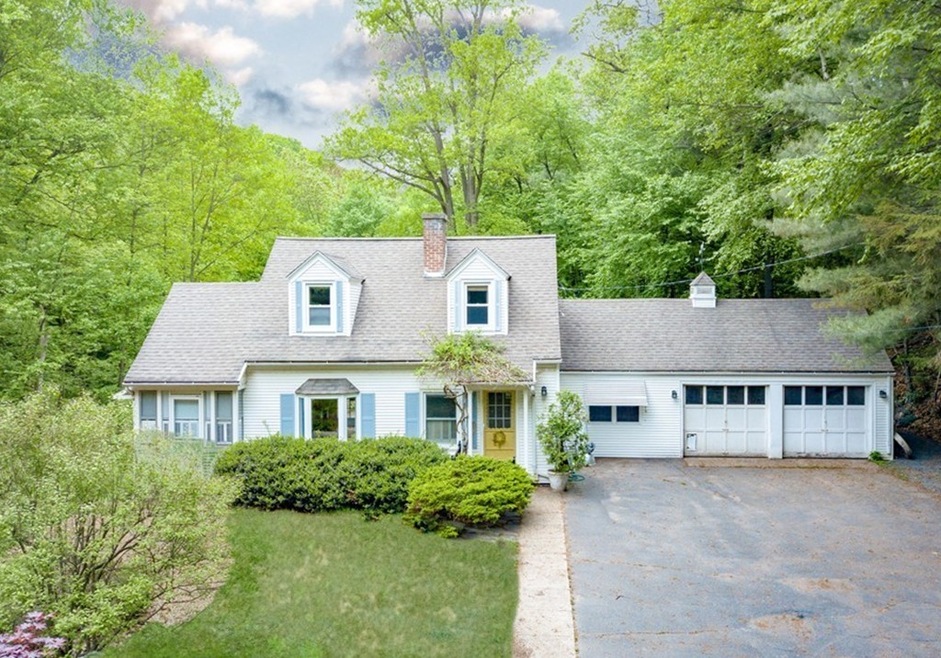 400 North St, Feeding Hills, MA 01030 - photo 1