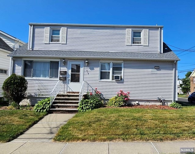 818 Pennsylvania Ave unit 1, Lyndhurst, NJ 07071 - photo 1