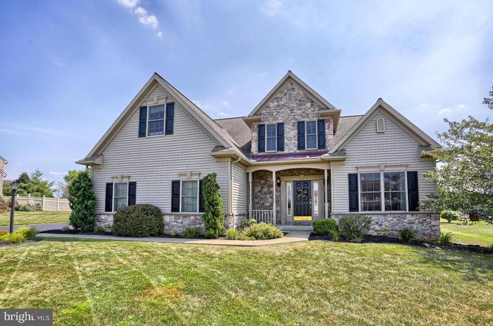 32 Sarah Ln, Mount Joy, PA 17552 - photo 1