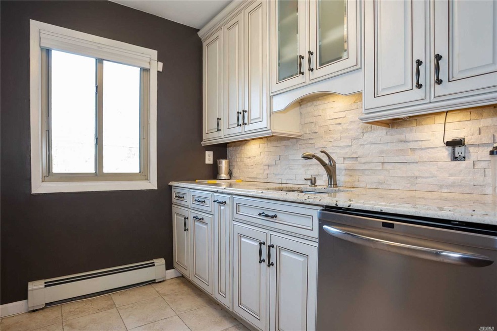 2449 Union Blvd unit 38A, Islip, NY 11751 - photo 1