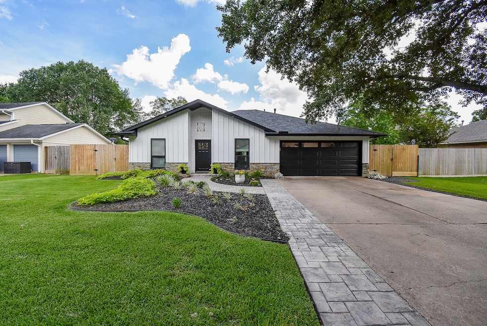 2614 Parkway Ave, Rosenberg, TX 77471 - photo 1