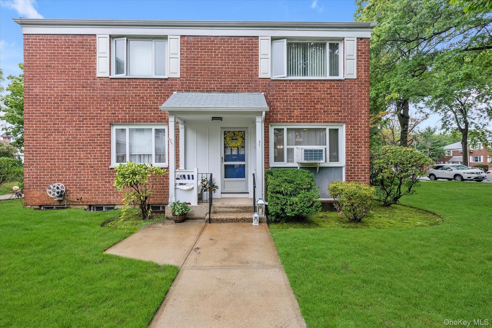 Pending $410,000 • Co-Listing Agent