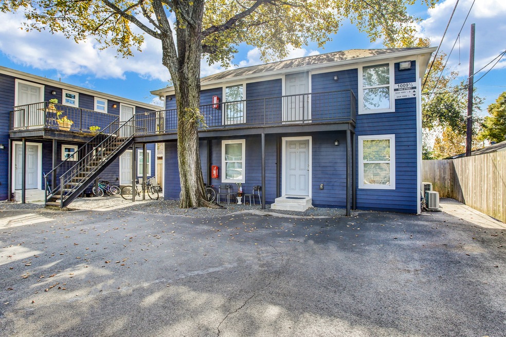 1009 Enid St unit 8, Houston, TX 77009 - photo 1
