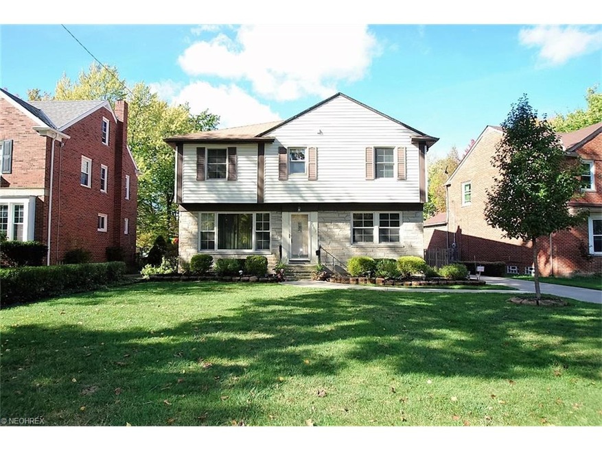 BEAUTIFULLY MAINTAINED BRICK AND STONE 4 BEDROOM 2