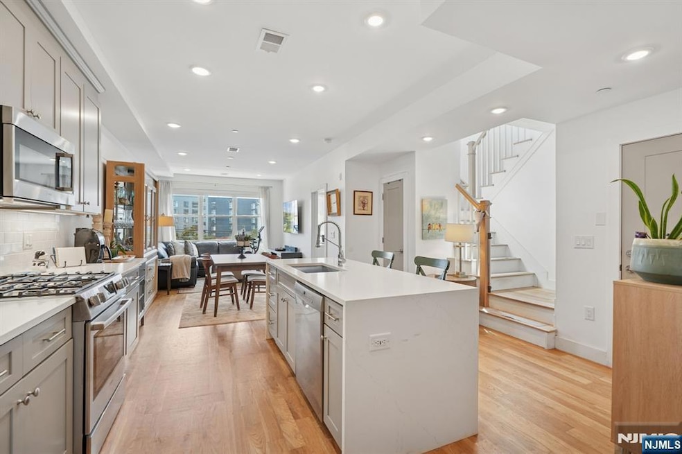 Spacious & Open floor plan