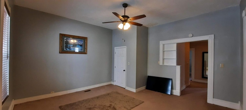 613 E Center St, Blanchester, OH 45107 - photo 1