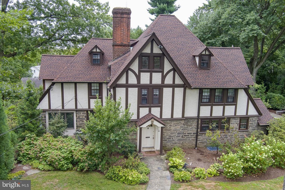 42 Overhill Rd, Bala Cynwyd, PA 19004 - photo 1