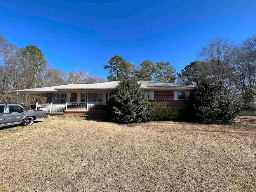 954 McDaniel Mill Rd SW, Conyers, GA 30094 - photo 1