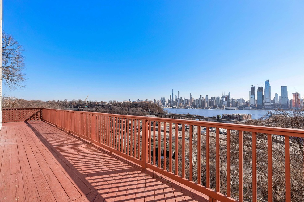 5-7 Oak St unit 1, Weehawken, NJ 07086 - photo 1