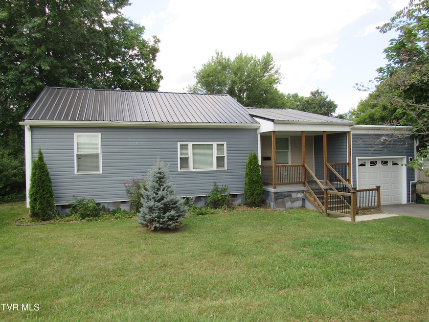 Welcome Home to 1557 Greenfield Avenue!