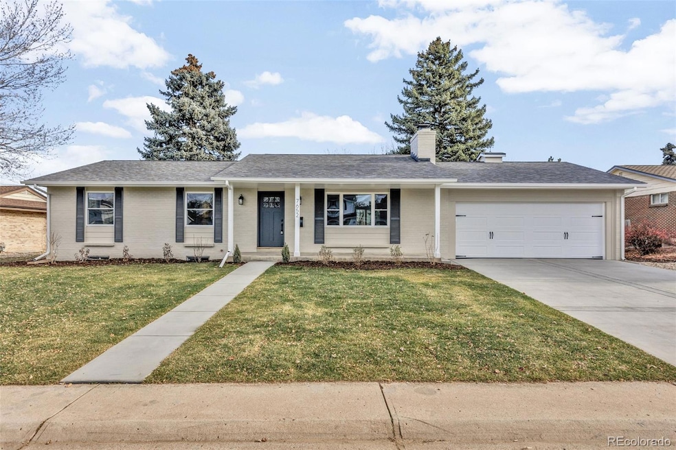 7652 S Gallup Ct, Littleton, CO 80120 - photo 1