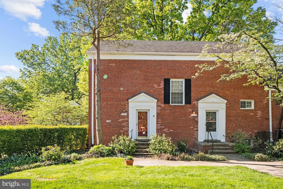 1702 Preston Rd, Alexandria, VA 22302 - photo 1