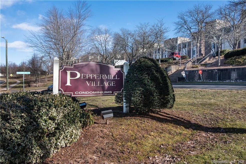 108 Burgundy Hill Ln unit 108, Middletown, CT 06457 - photo 1