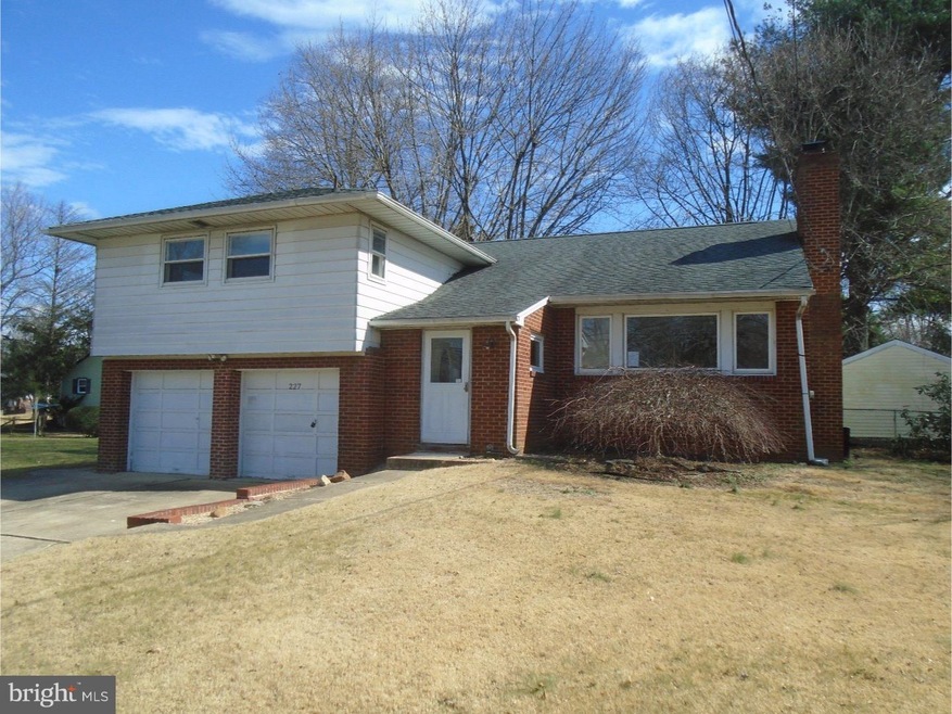 227 Mendell Place, New Castle, DE 19720 - photo 1