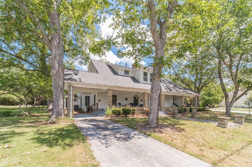 Under Contract $445,000 • Co-Listing Agent