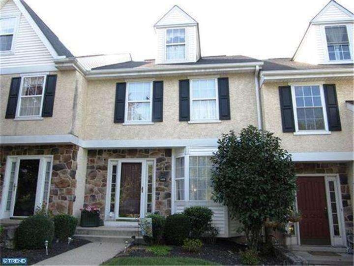 1604 Coventry Pointe Ln, Pottstown, PA 19465 - photo 1