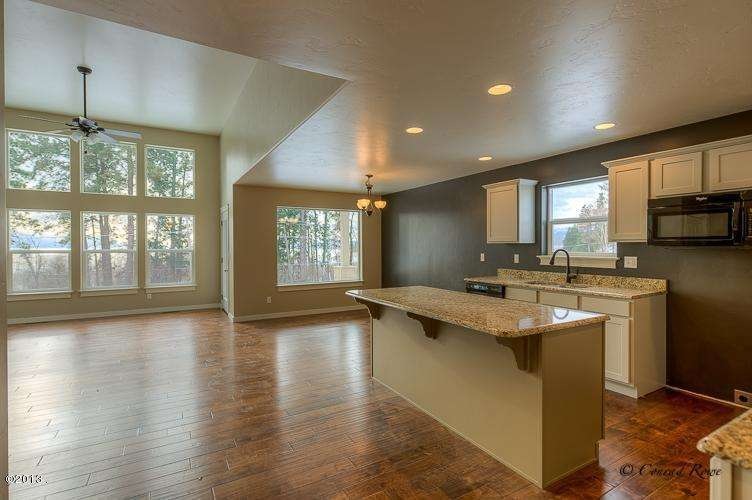229 - Kitchen, Dining, & Living Room