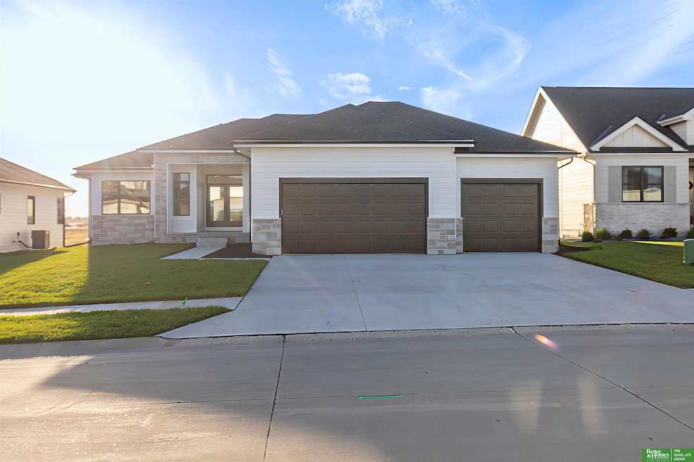 5414 N 212th St, Elkhorn, NE 68022 - photo 1