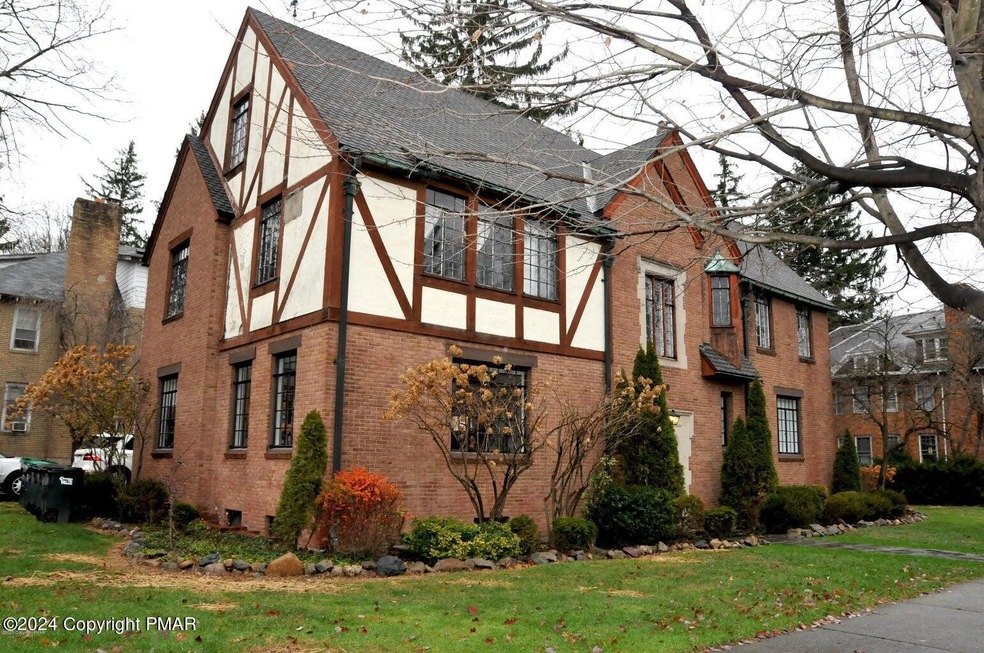 540 Sarah St unit 1B, Stroudsburg, PA 18360 - photo 1