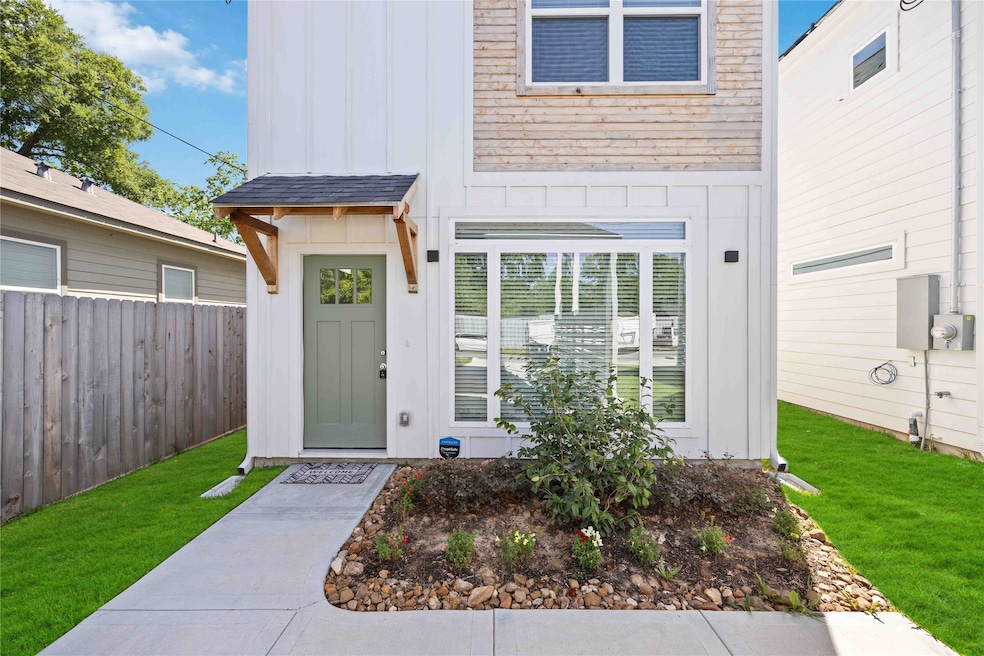 For Rent $1,990/month