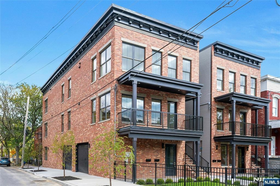 26 Clinton Ave unit 1, Jersey City, NJ 07304 - photo 1