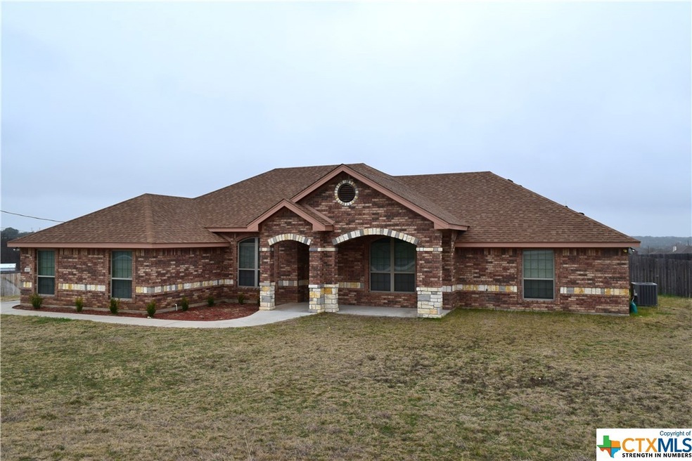 900 Cactus Ln, Copperas Cove, TX 76522 - photo 1