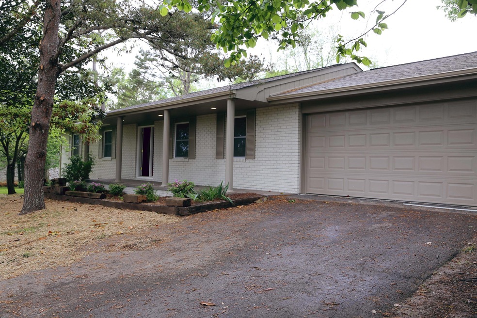 1030 Chris Dale front photo